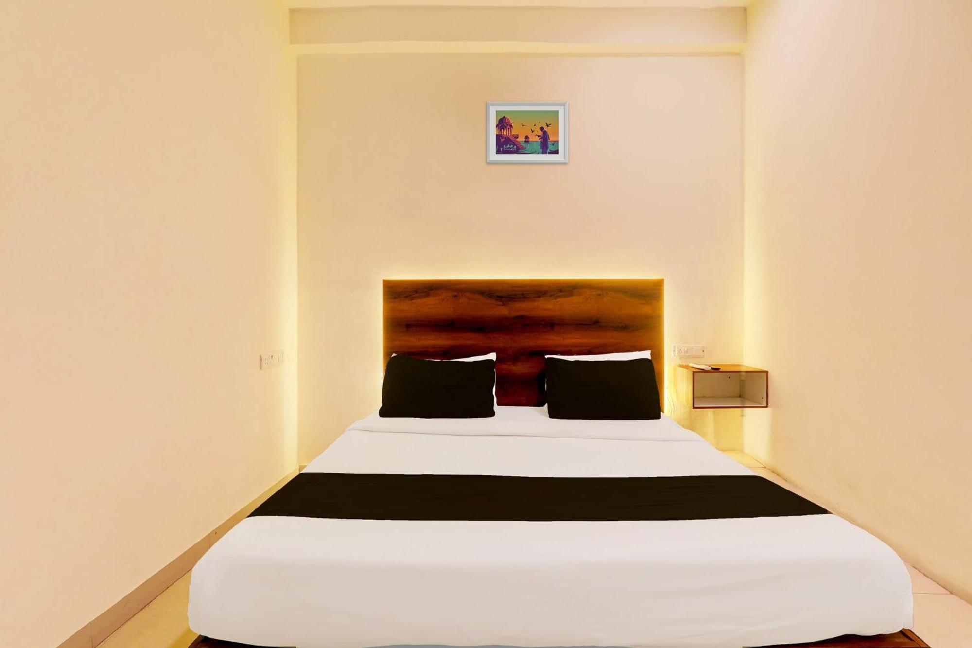 Hotel O Sr Grand Gorakhpur Esterno foto
