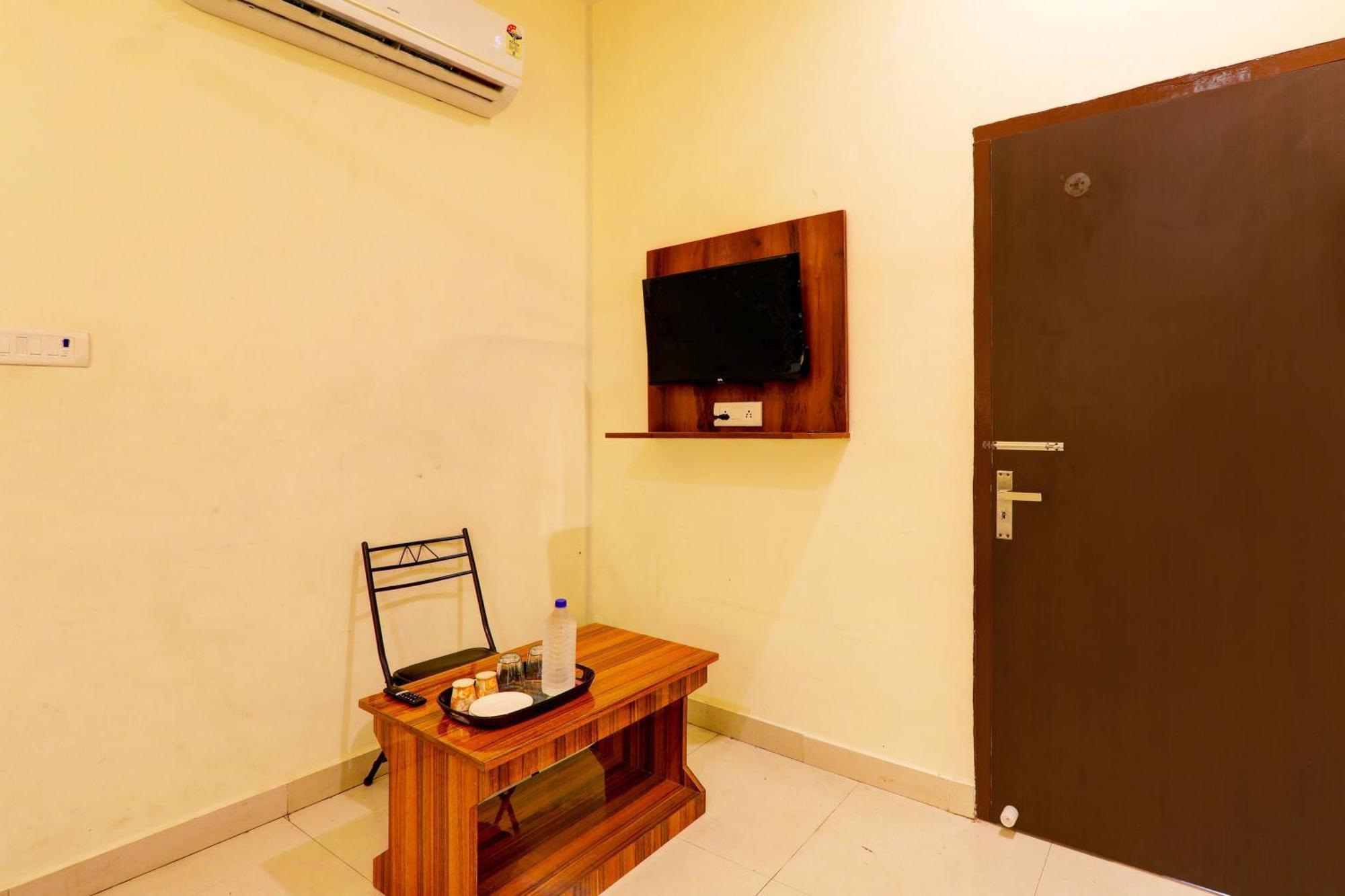 Hotel O Sr Grand Gorakhpur Esterno foto